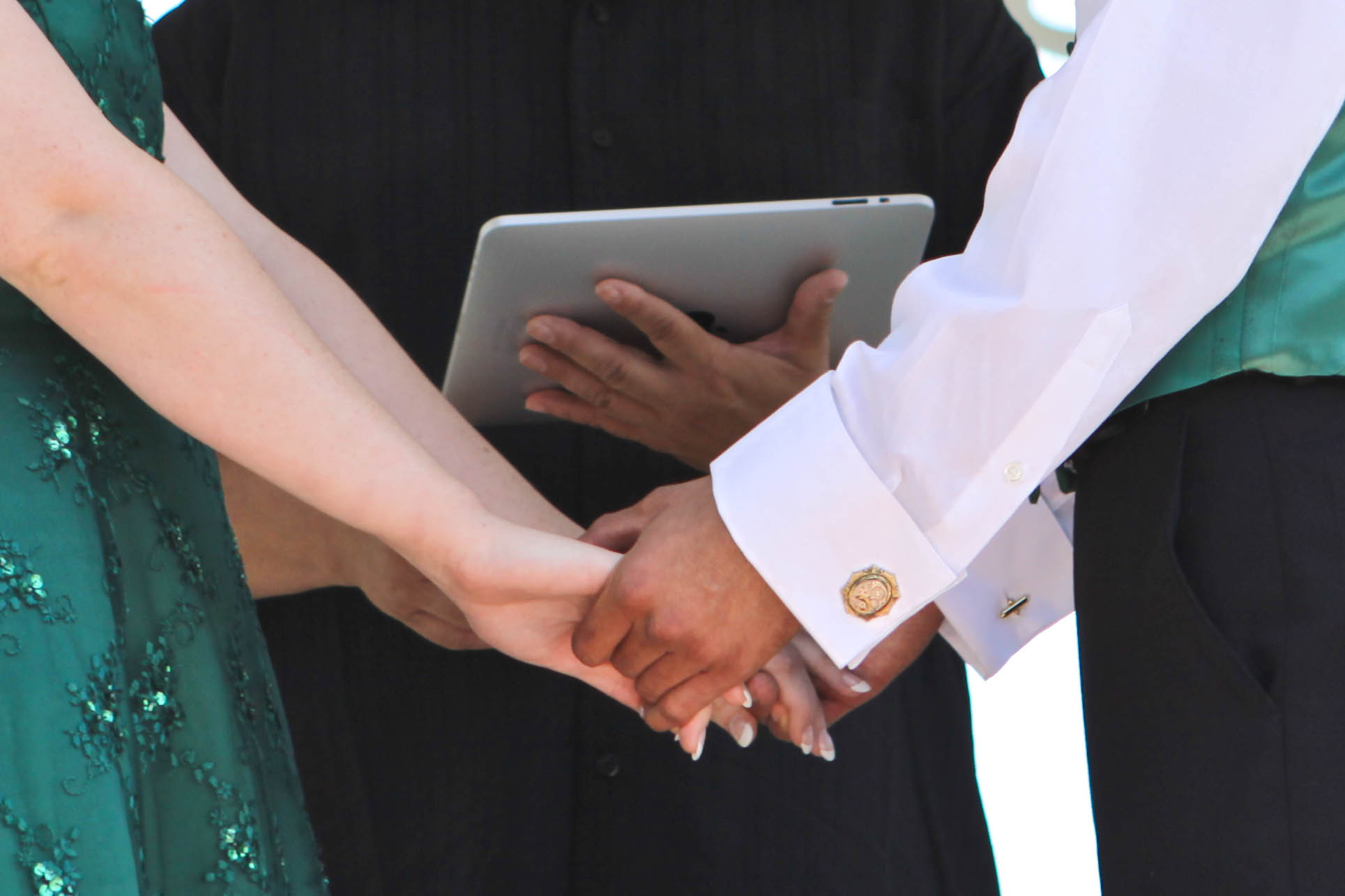 IMG 16091 - In 2010, it was a really big deal to use an iPad at your wedding ipad wedding
