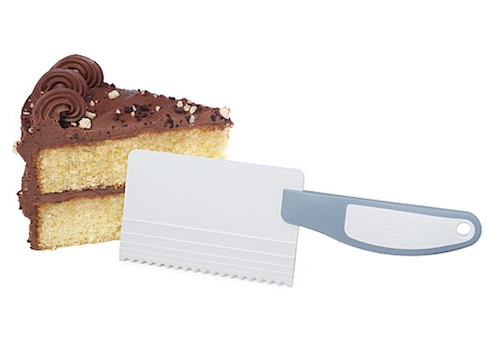 Unique cake store cutter