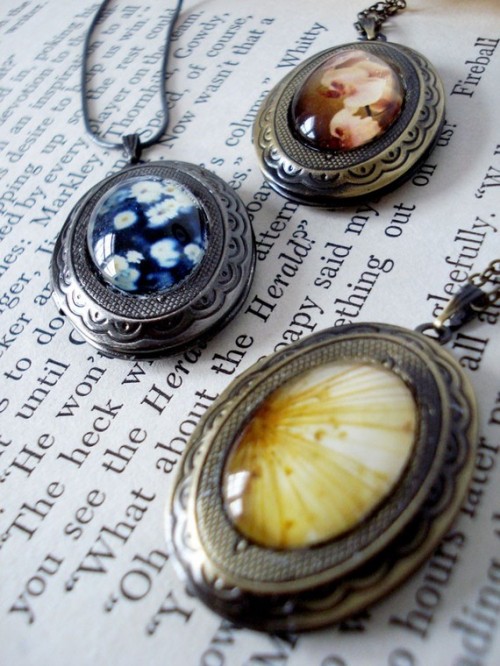 Bridesmaid Heirloom Lockets Set of 4 You Choose