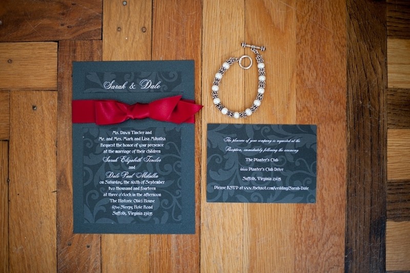 Tincler_Mikulka_Beth_Hamilton_Photography_bethhamiltonphotographyblackredgothicpiratewedding0001_low
