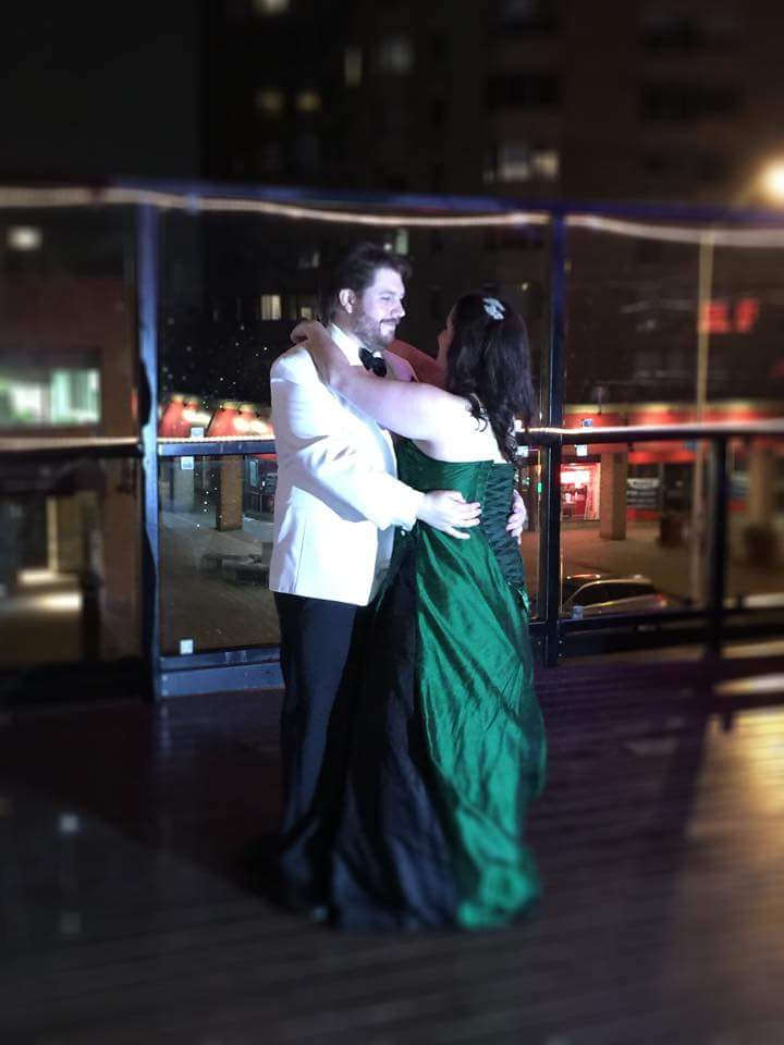 how to handle disappointment at your wedding