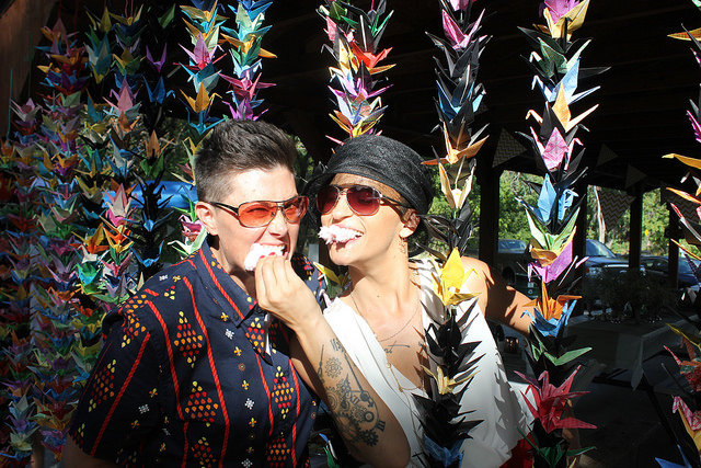 1000 paper cranes on @offbeatbride