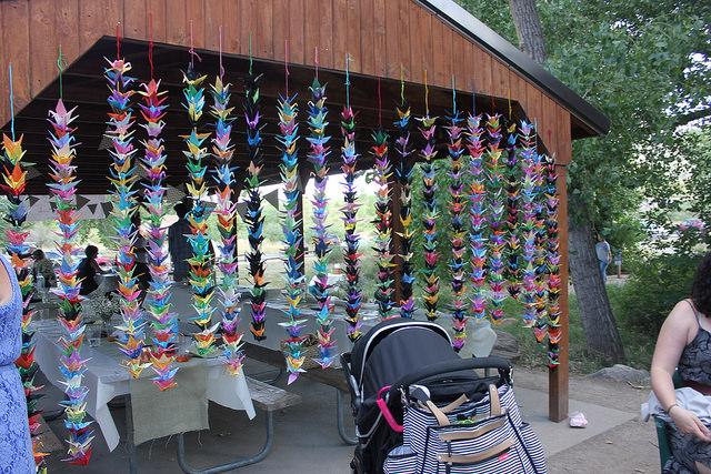 1000 paper cranes on @offbeatbride