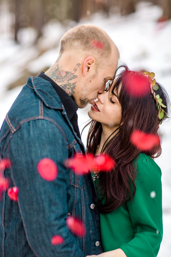 Engagement session in Arizona as seen on @offbeatbride