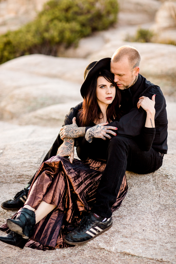 Winter engagement session in Arizona as seen on @offbeatbride