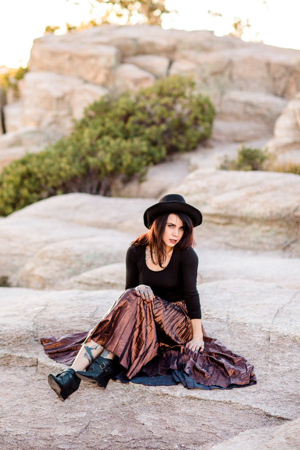 Winter engagement session in Arizona as seen on @offbeatbride