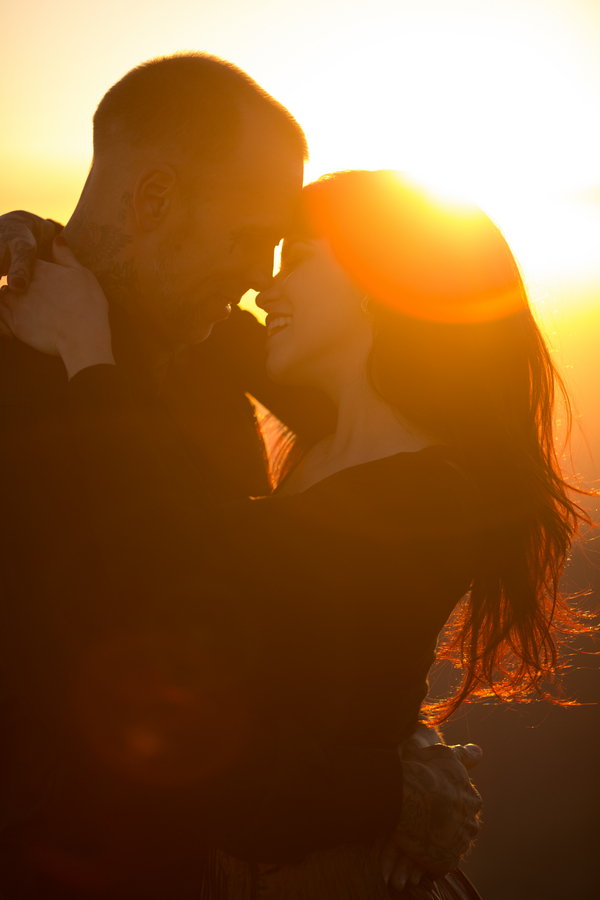 Winter engagement session in Arizona as seen on @offbeatbride
