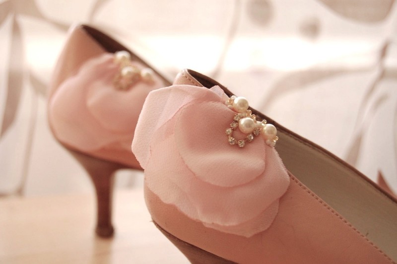 13 wedding shoe clips turn cheap shoes into fancy footwear