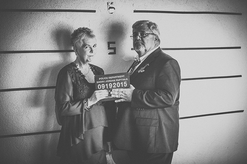 A bluegrass 1920s speakeasy wedding as seen on @offbeatbride #twenties #wedding