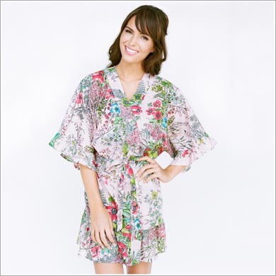 Bridesmaid robe sets as seen on @offbeatbride #wedding #bridesmaids #robes #kimonos