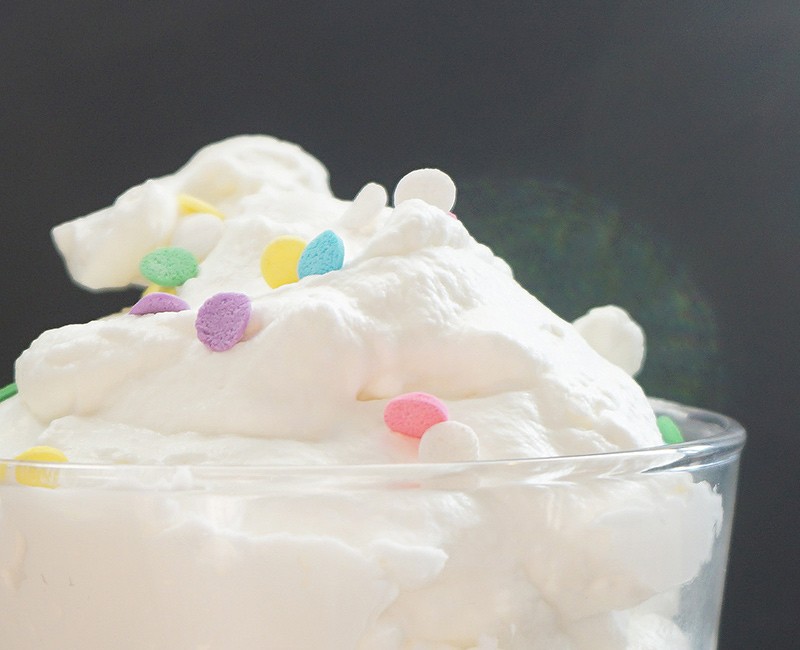 http://offbeatwed.com/wp-content/uploads/2016/04/whipped-cream-recipe-23-1-800x650.jpg