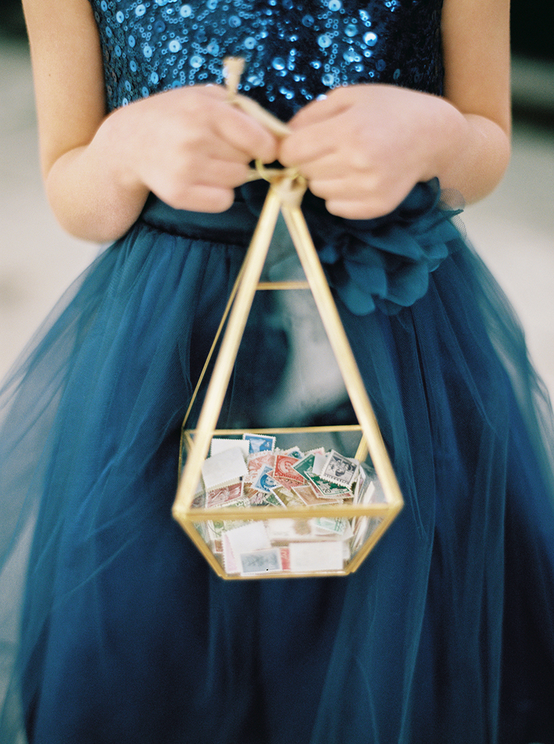 These vintage travel cases are the bouquet alternative of our dreams