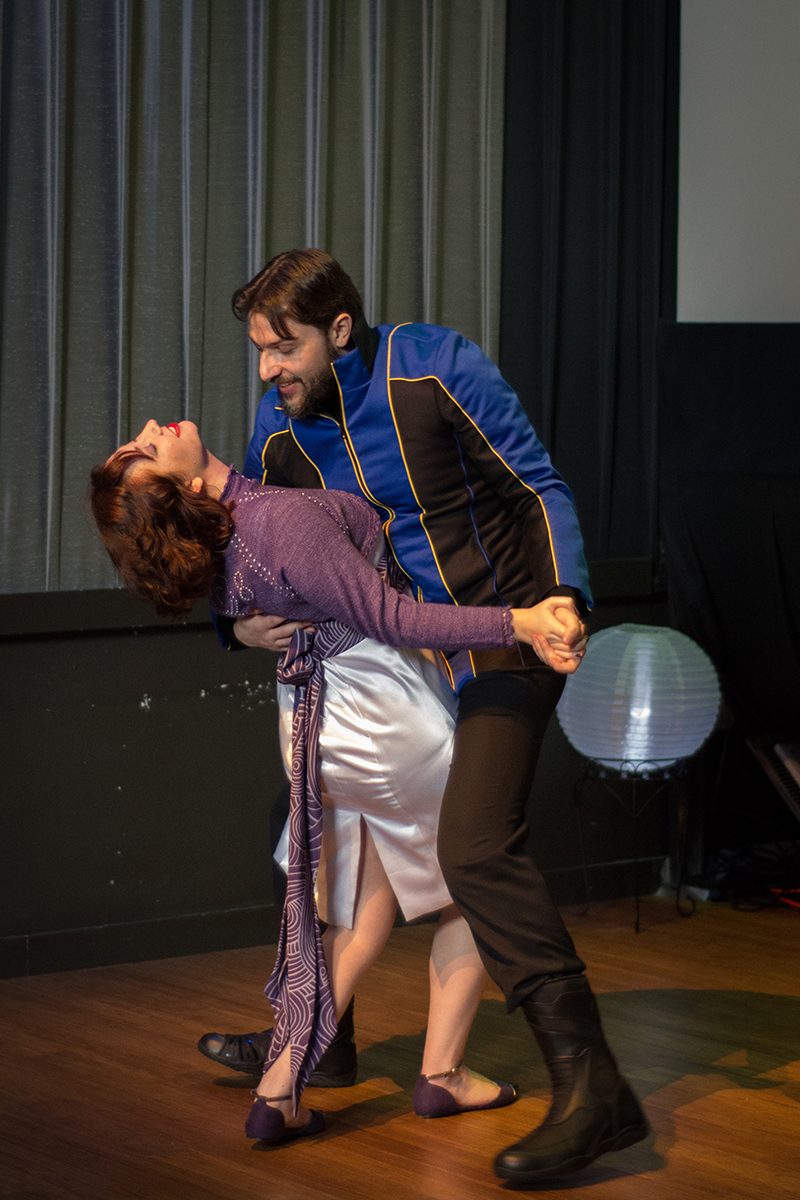 Mass Effect meets Star Trek at this theatrical science wedding as seen on @offbeatbride