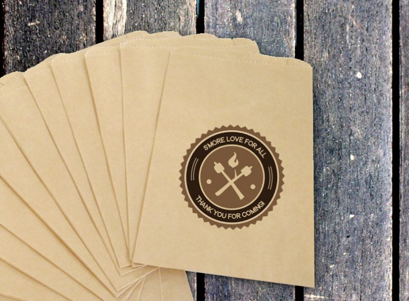 S'more love for all with this s'mores favor bag printable as seen on @offbeatbride #freeprintable #weddingfavor