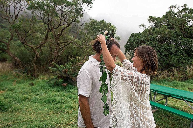 An elopement in Maui with a volcano backdrop as seen on @offbeatbride