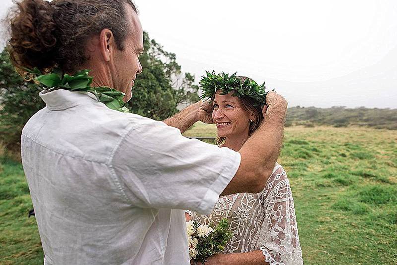An elopement in Maui with a volcano backdrop as seen on @offbeatbride