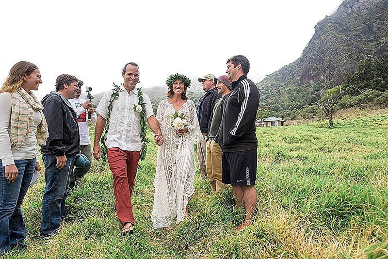 A Maui elopement with a volcano backdrop as seen on @offbeatbride
