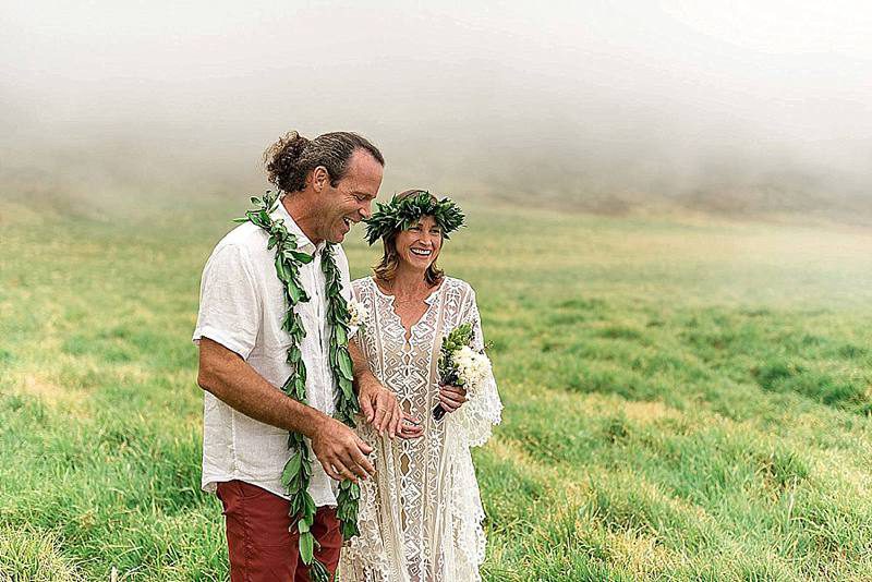 A Maui elopement with a volcano backdrop as seen on @offbeatbride
