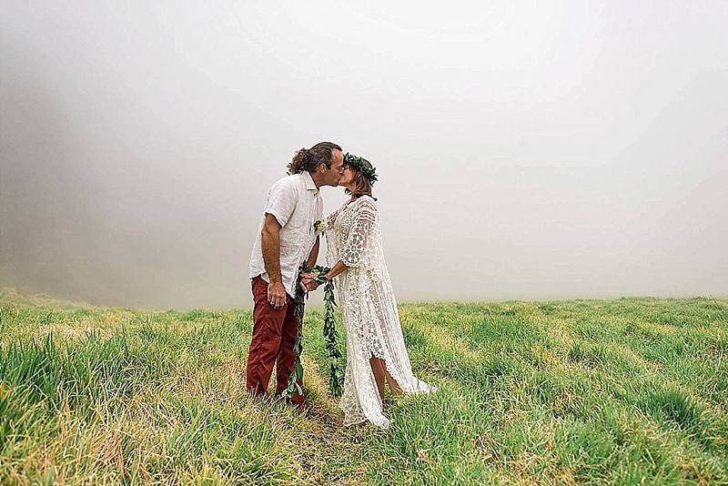 A Maui elopement with a volcano backdrop as seen on @offbeatbride
