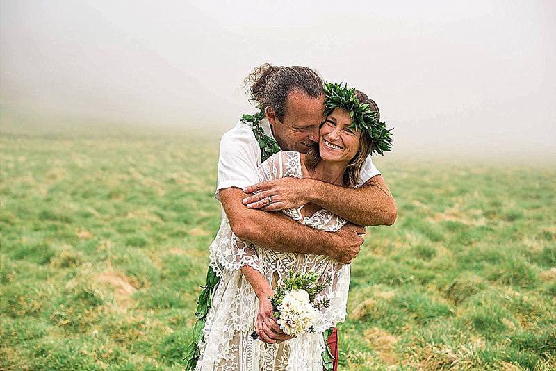 A Maui elopement with a volcano backdrop as seen on @offbeatbride