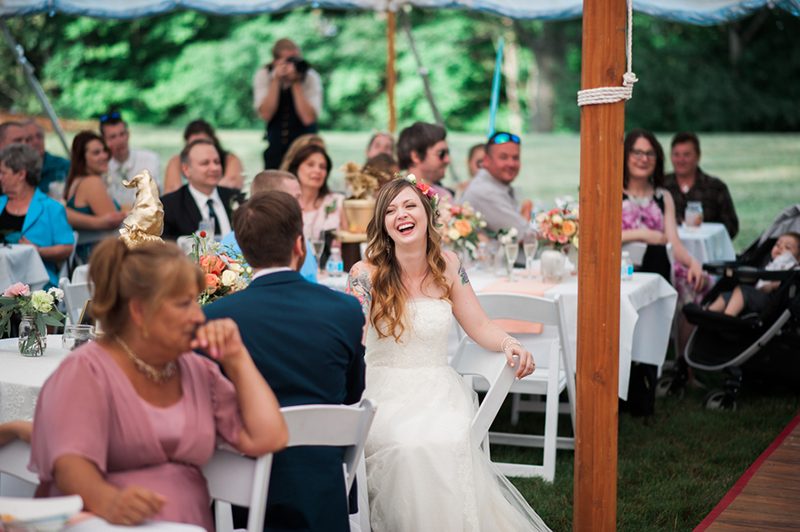 A movies + food truck wedding that fills our flowers and pastel-loving heartsA movies and food truck wedding that fills our flowers and pastel-loving hearts