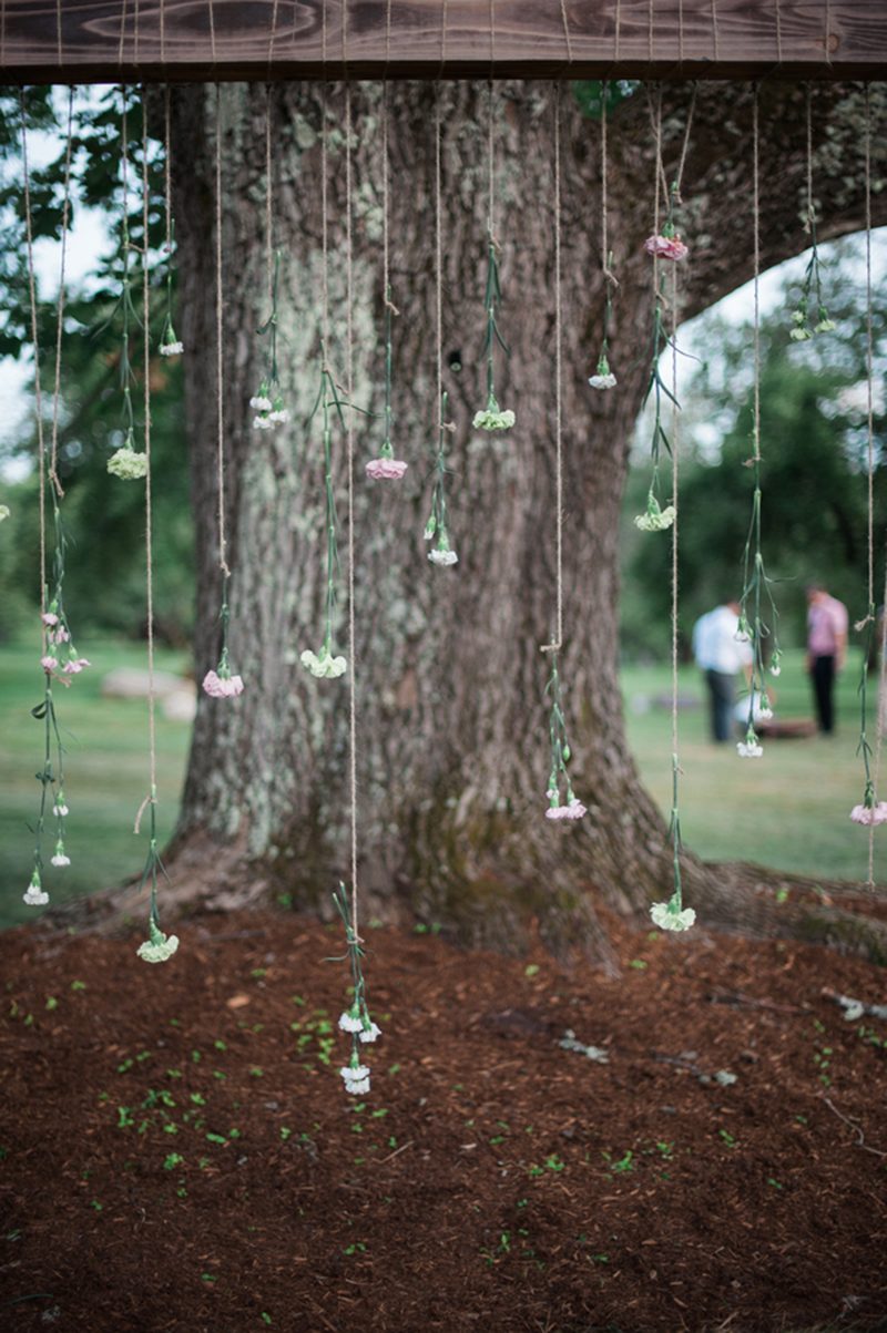 A movies-themed wedding that fills our flowers and pastel-loving heartsA movies and food truck wedding that fills our flowers and pastel-loving hearts