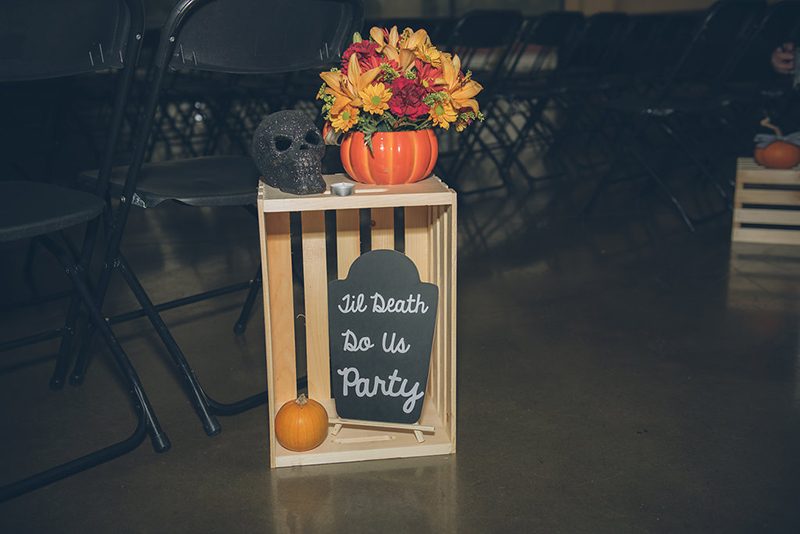 A sinister and glam Hallowedding of epic proportions