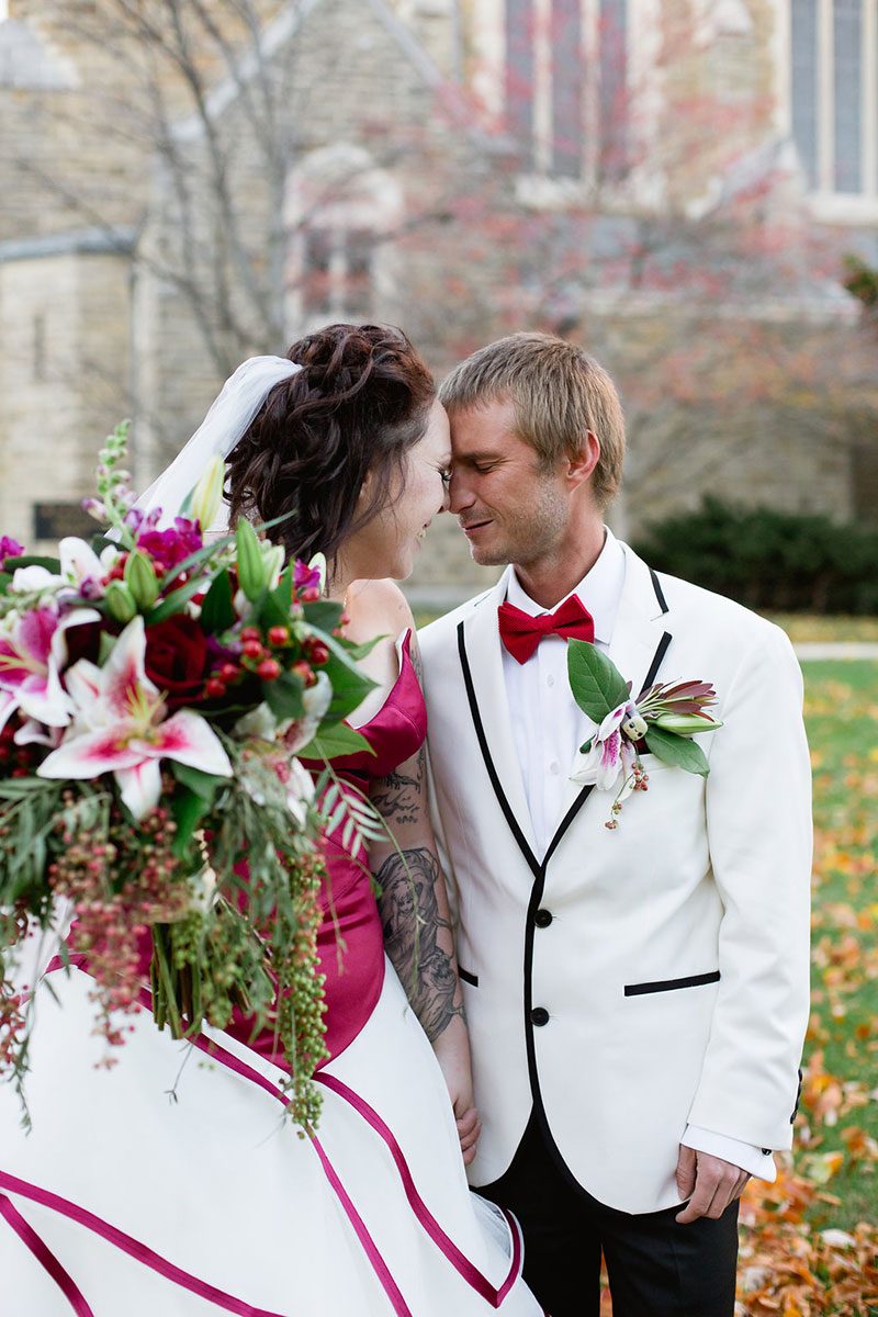 This laid-back wedding had a wedding party in white and BEETLEJUICE