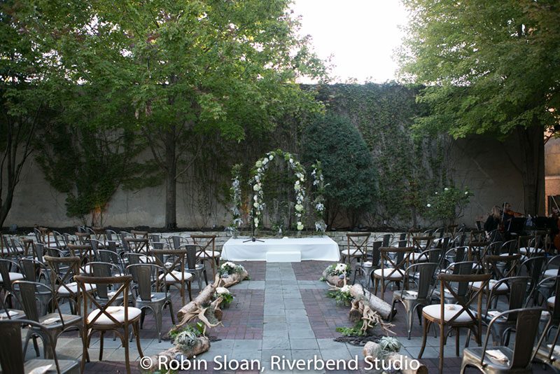 A super chic urban forest wedding in the heart of Chicago