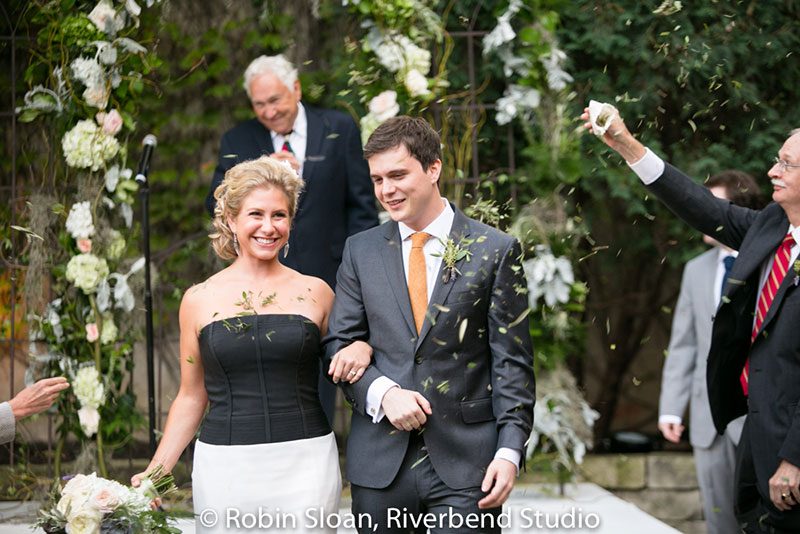 A super chic greenery wedding in the heart of Chicago