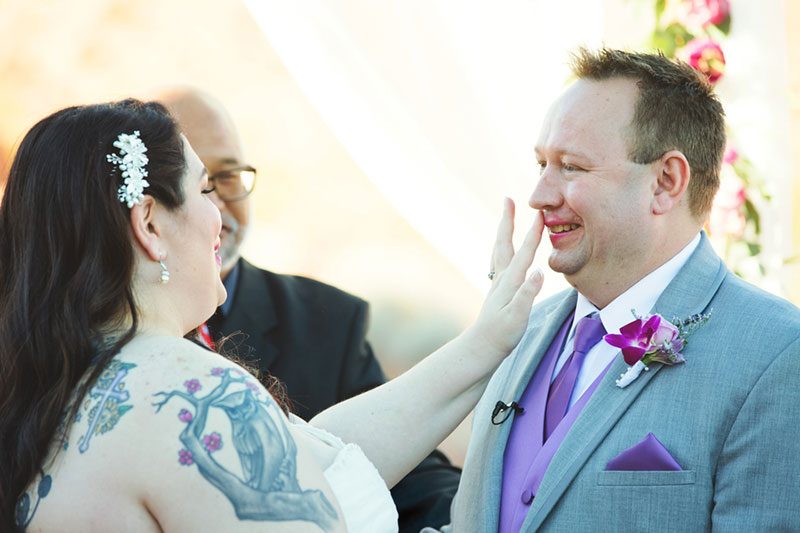 Red hills and panda cookies at this desert Vegas wedding in the Valley of Fire