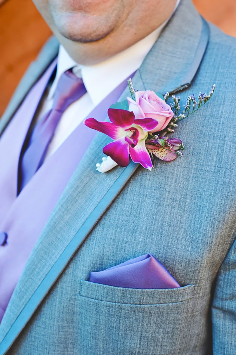 Red hills and panda cookies at this desert Vegas wedding in the Valley of Fire
