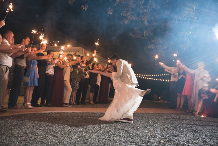 Dips to toasts: 9 things your wedding photographer NEEDS to know before your wedding