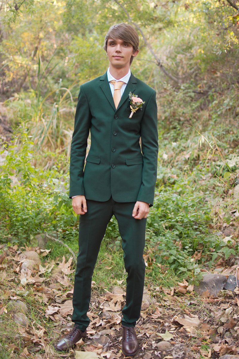 This subtle Legend of Zelda wedding inspiration will teleport you to a fancy-pants Hyrule