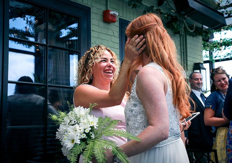 This NYC wedding (with breastfeeding, yoga, and a very familiar cake creator!) was planned in only TWO WEEKS