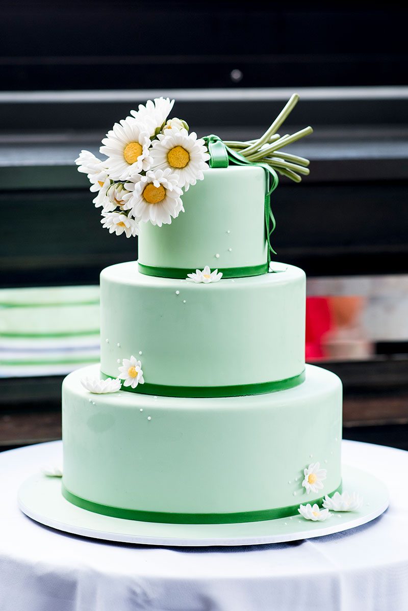 This NYC wedding (with breastfeeding, yoga, and a very familiar cake creator!) was planned in only TWO WEEKS