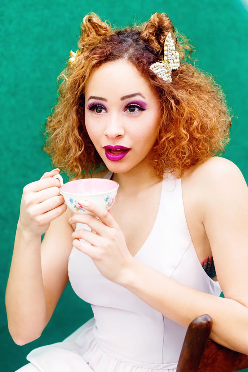 Through the looking glass with this Alice in Wonderland inspiration