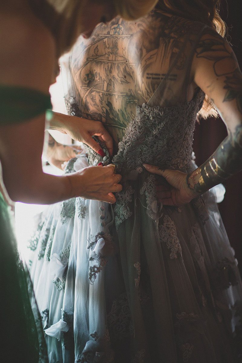 A rustic Northern California wedding with Southern flair (and a spectacular gray dress!)