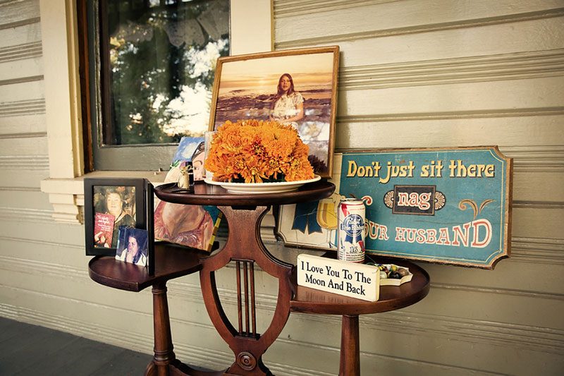 A Victorian house wedding with retro glam style and sweet personal touches