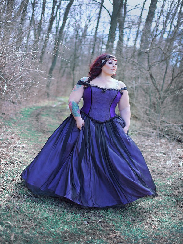 How would you feel being Photoshopped to look skinnier in your wedding photos?