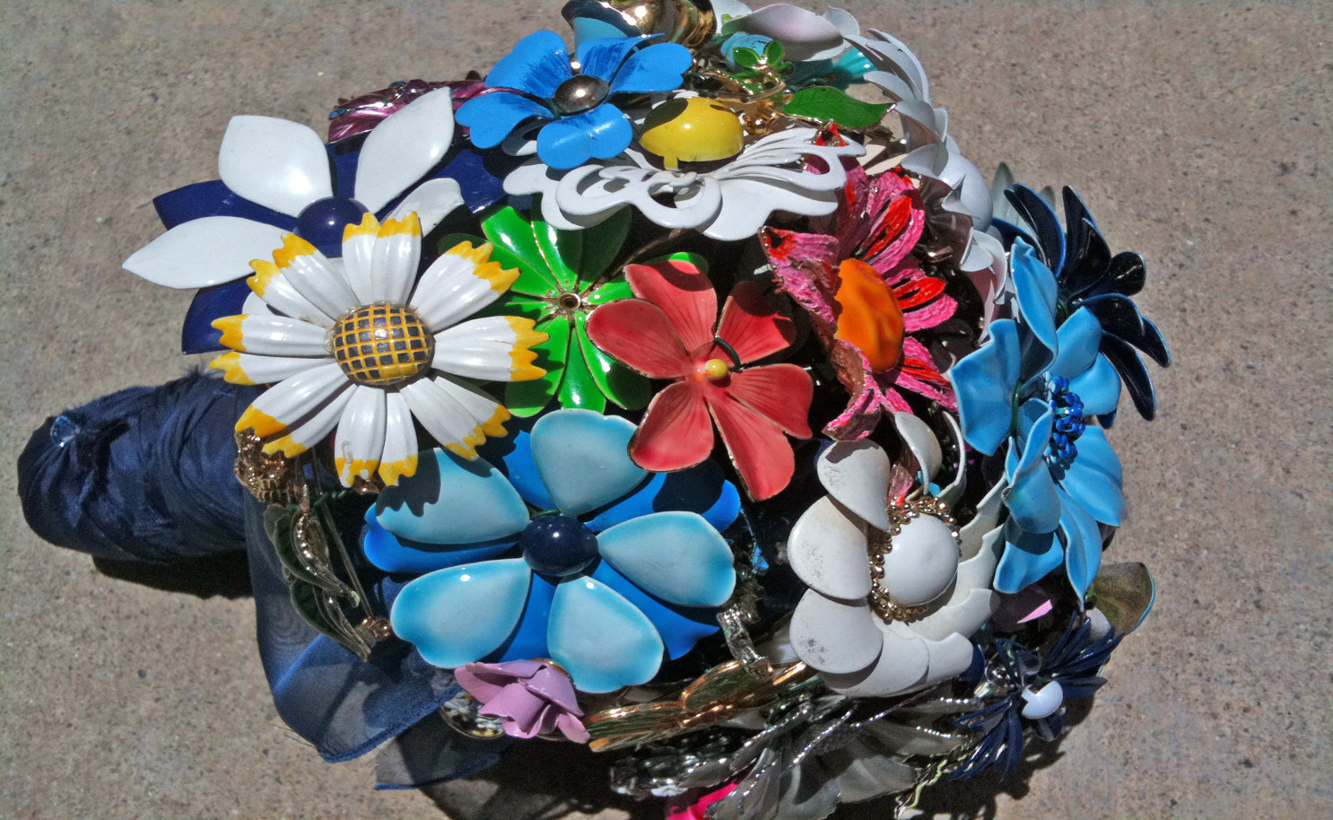 How To DIY Your Own Brooch Bouquet