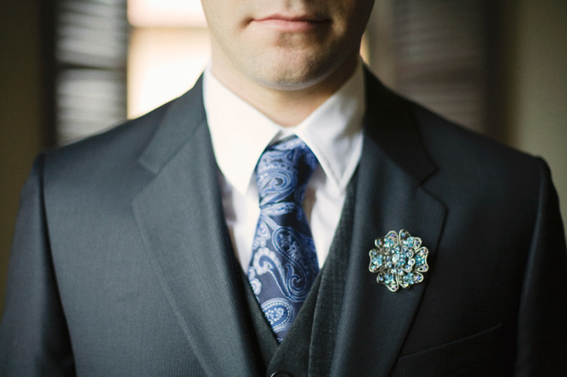 23 alternative boutonnieres for offbeat grooms