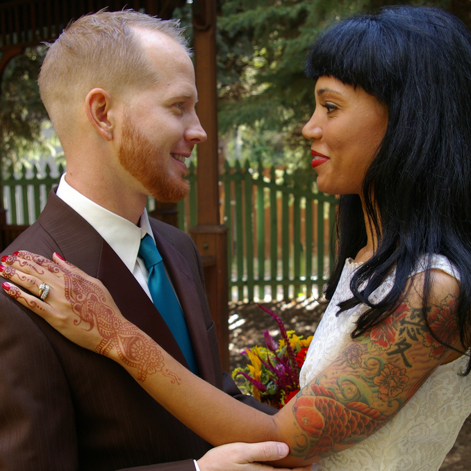 Lesley & Nick’s laid back, vegetarian, Buddhist wedding
