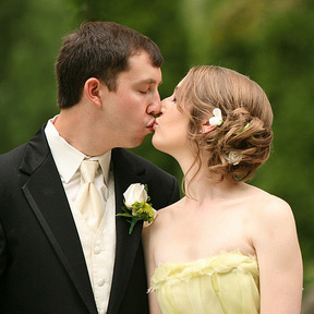 Liz & Jon’s geeky gamer garden wedding