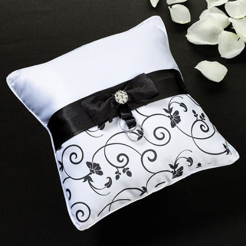 19 ring bearer options that’ll make you die from teh cute