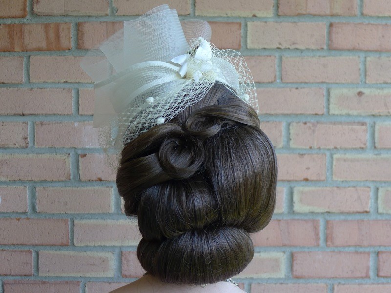Flawless vintage-style wedding hair