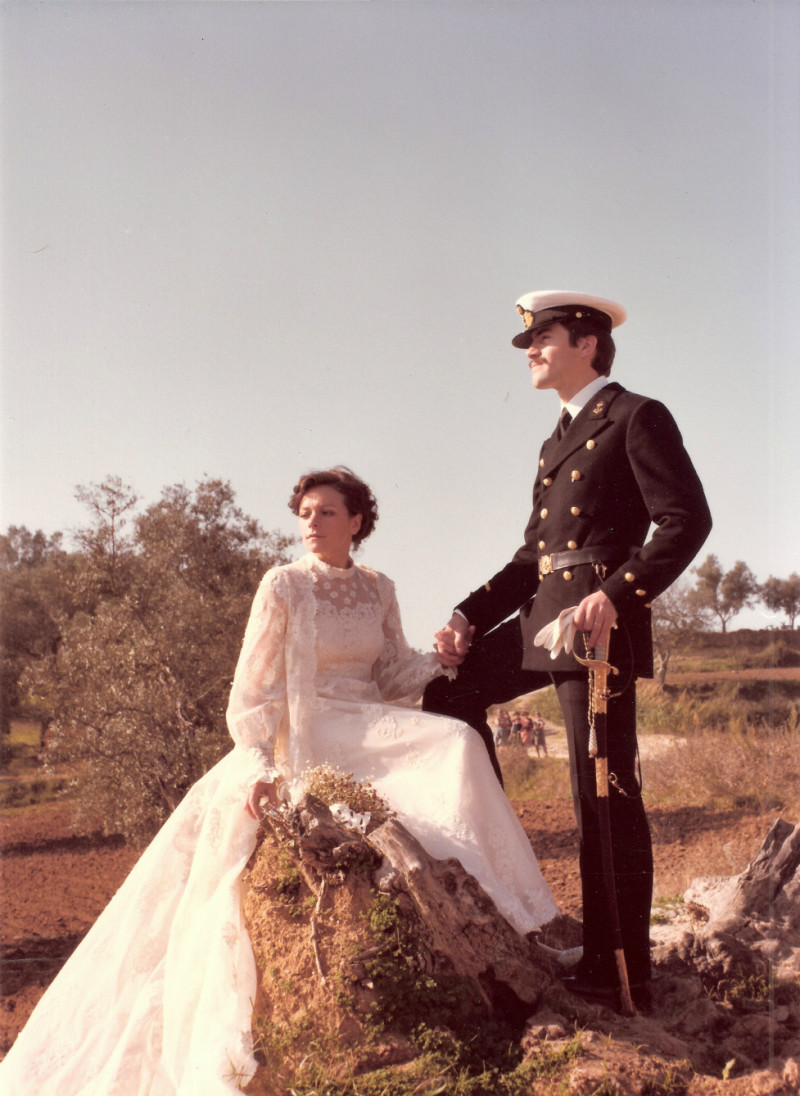 Vintage snack: An officer and a bride