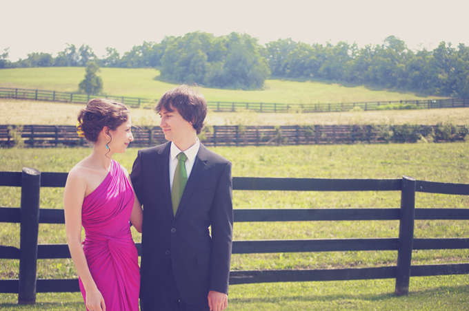 An outdoor Jewish dance-fest wedding in Kentucky