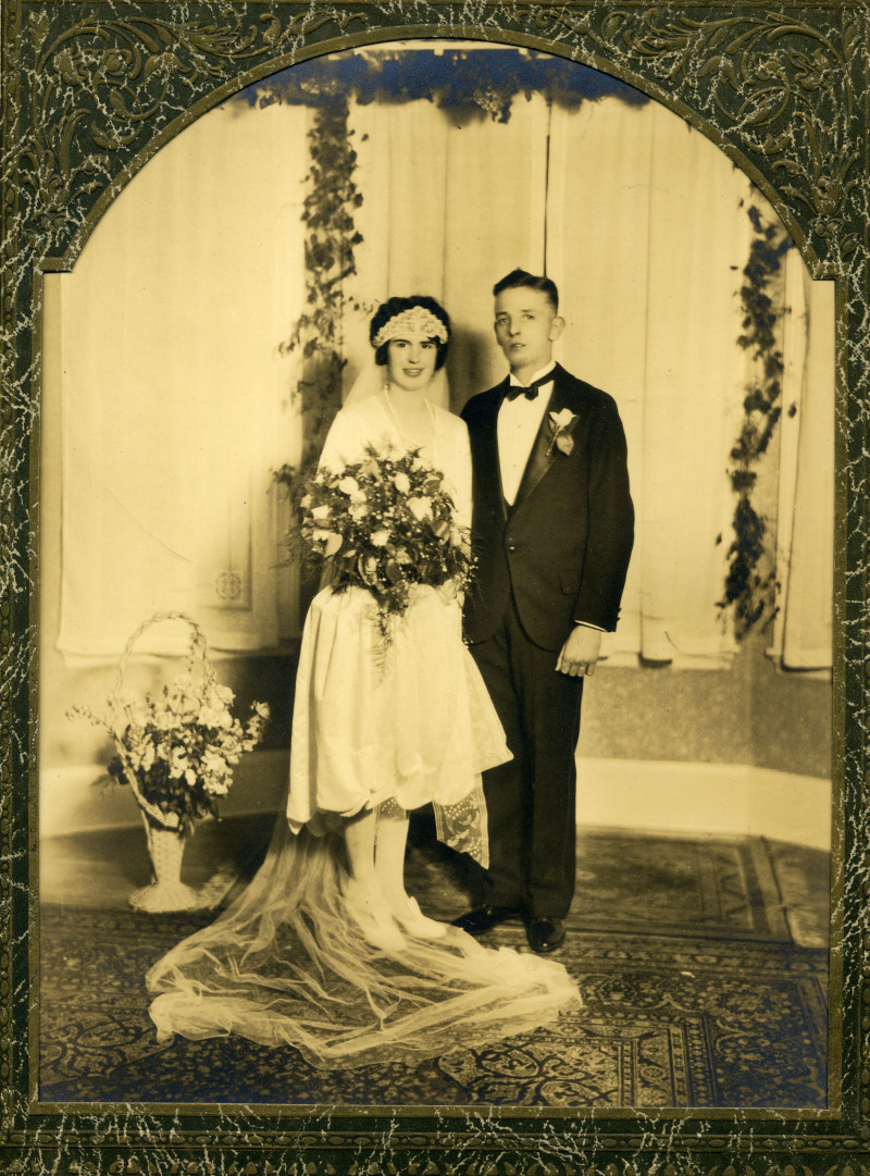 Vintage Snack: Roaring ’20s style and an amazing headband