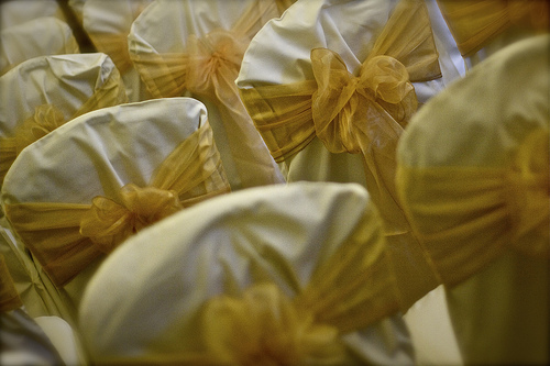Am I still offbeat if I love white chair covers? (Hint: YES.)